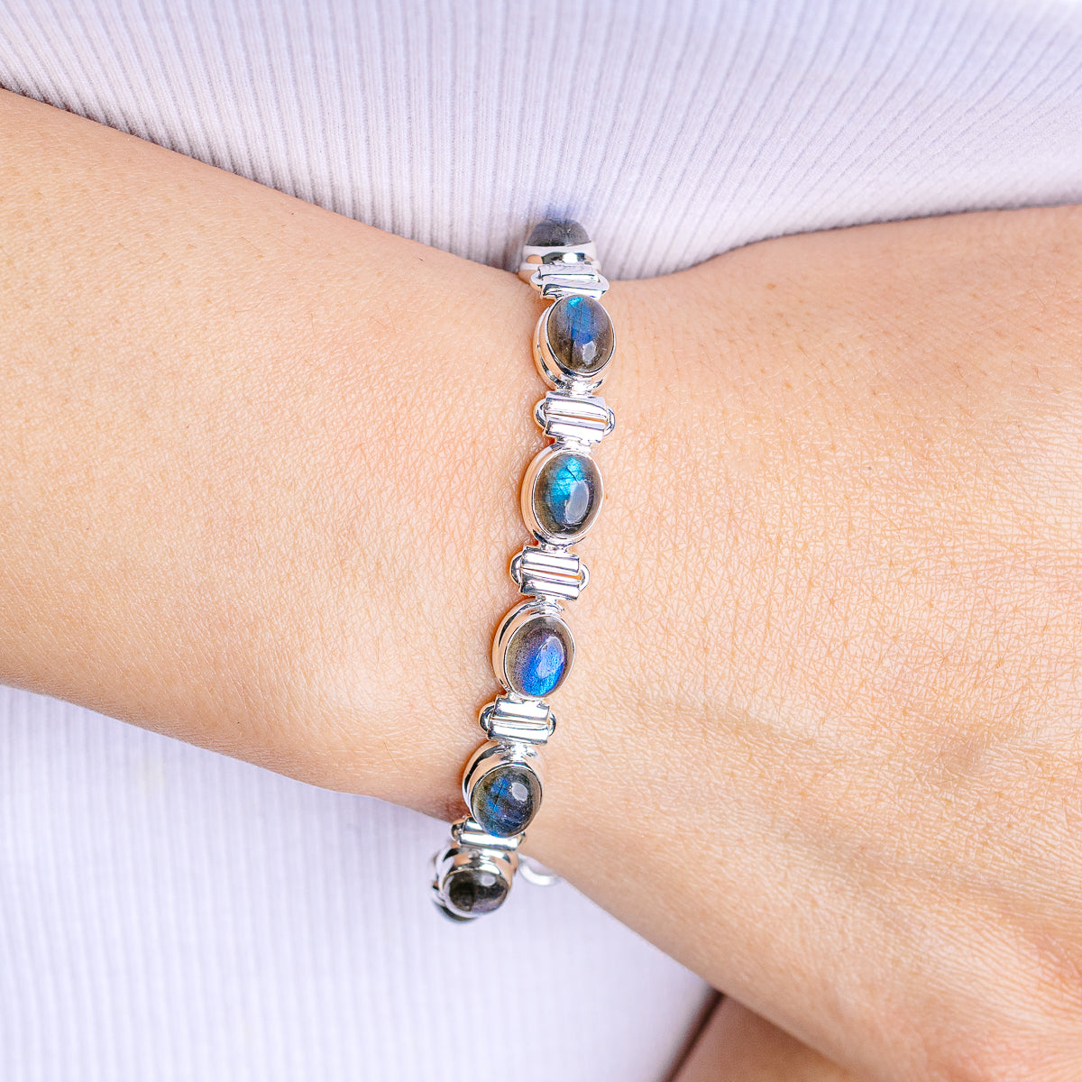 Labradorite Bracelet 6 to 7" (.925 Sterling Silver)