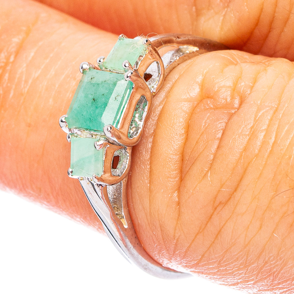 Emerald 925 Sterling Silver Ring Size 7 (925 Sterling Silver) R6181