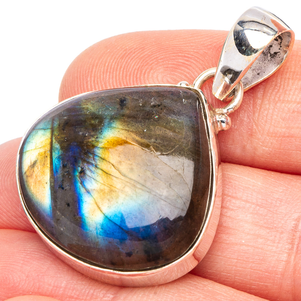 Labradorite Pendant 1 3/8" (925 Sterling Silver) P43788