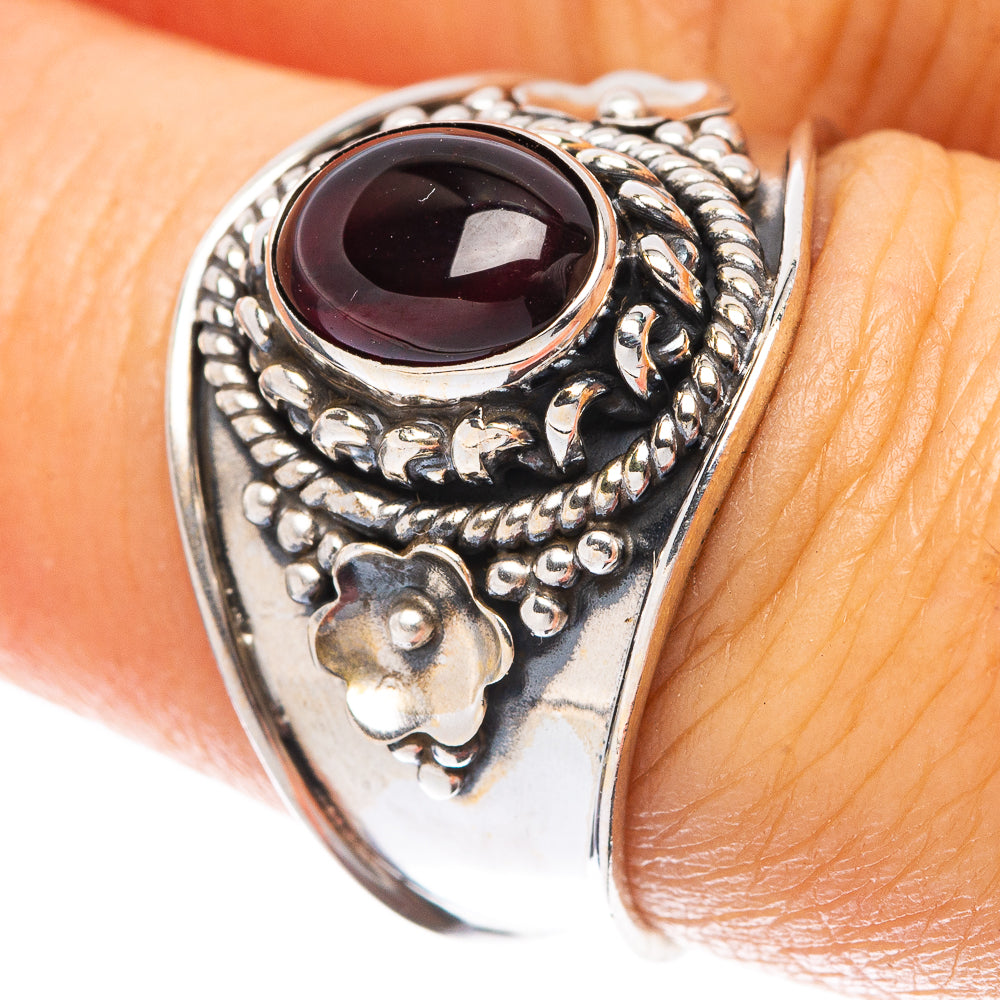 Garnet 925 Sterling Silver Ring Size 7 (925 Sterling Silver) R5435