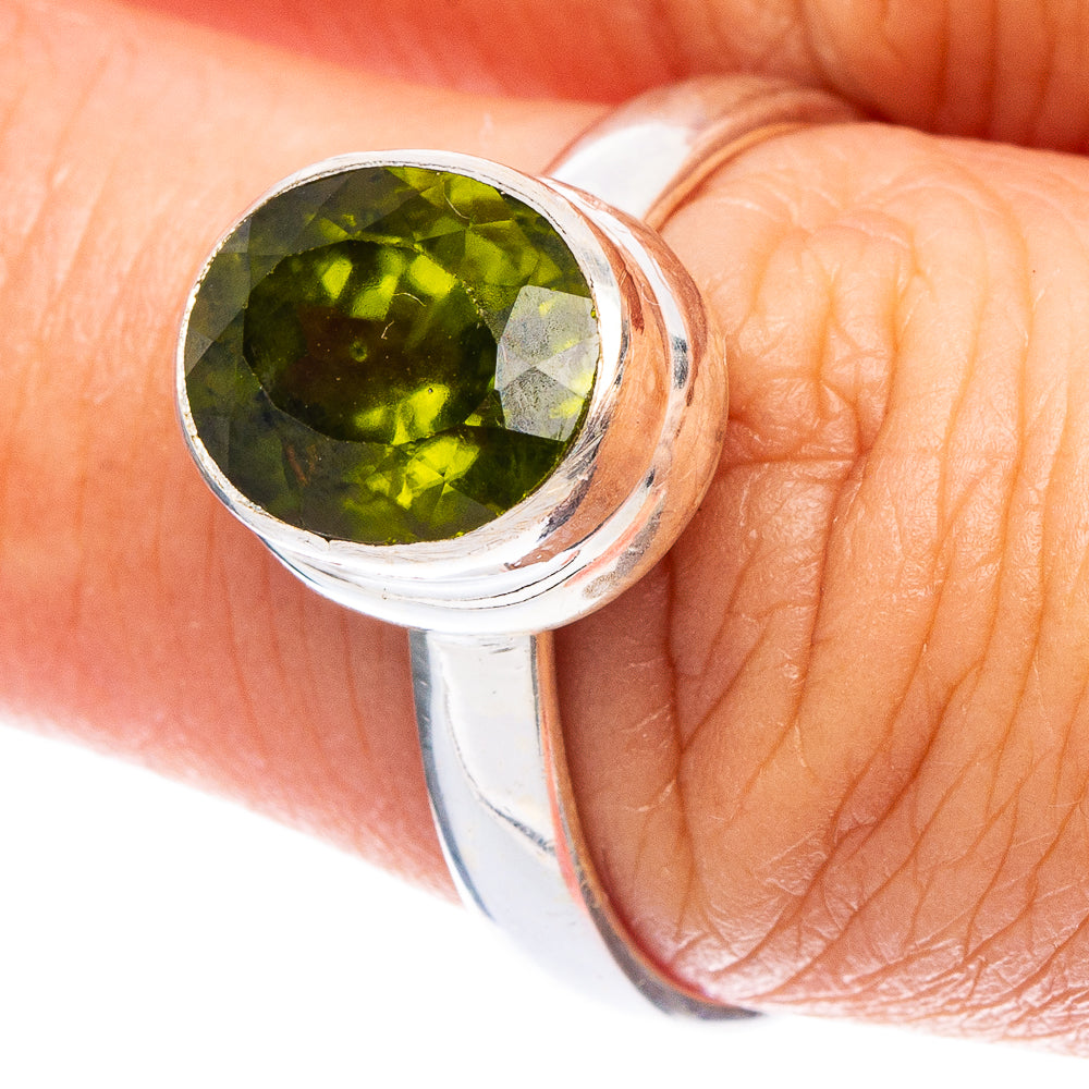 Peridot Ring Size 8 (925 Sterling Silver) R7236