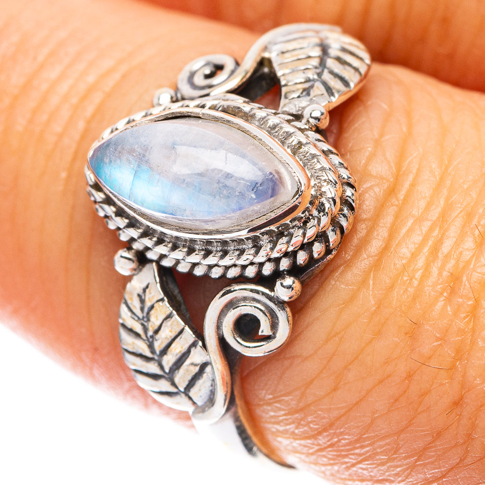 Rainbow Moonstone Leaf 925 Sterling Silver Ring Size 8 (925 Sterling Silver) R5337