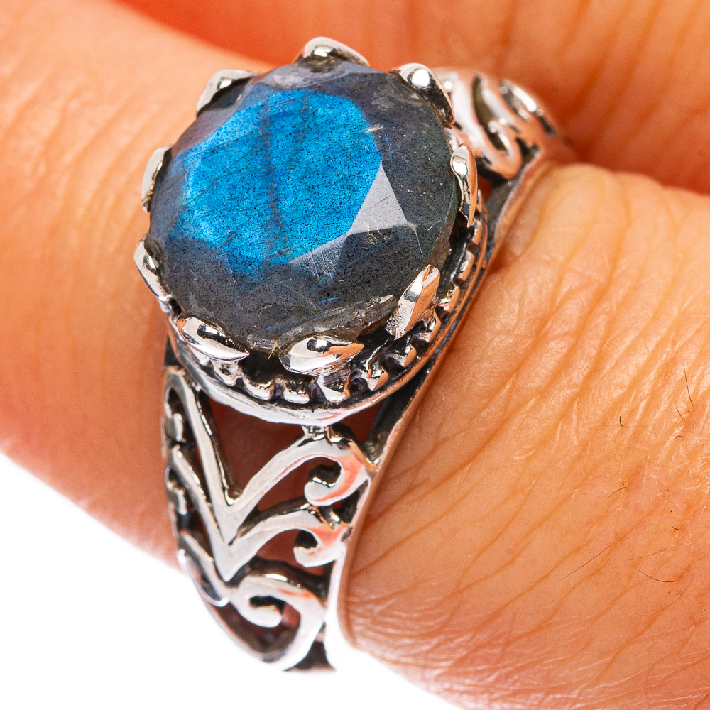 Labradorite Ring Size 7 (925 Sterling Silver) R146205
