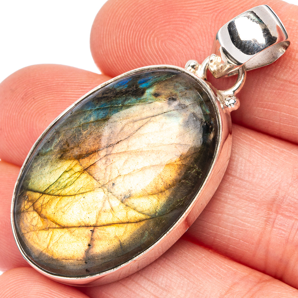 Labradorite Pendant 1 3/4" (925 Sterling Silver) P43194