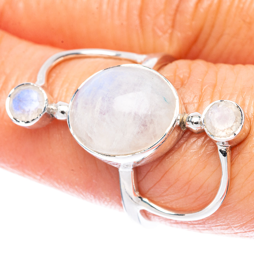 Premium Rainbow Moonstone 925 Sterling Silver Ring Size 7 (925 Sterling Silver) R2748