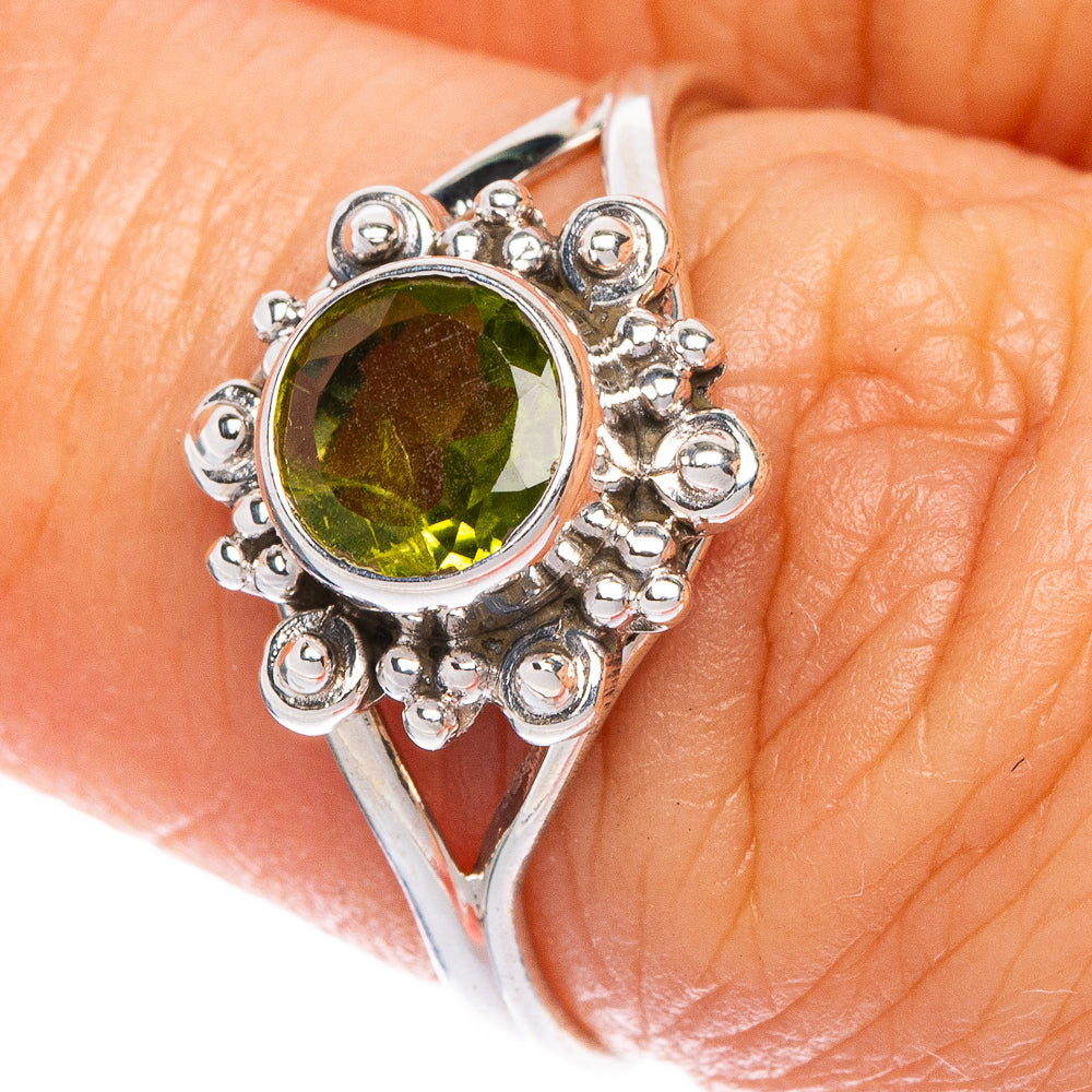 Peridot Dainty Ring Size 6.75 (925 Sterling Silver) R1159