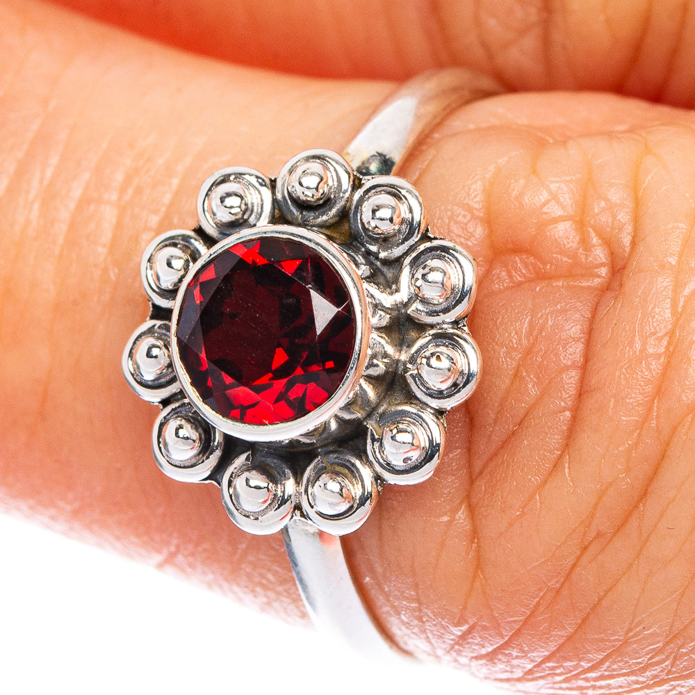Garnet Dainty Ring Size 6.5 (925 Sterling Silver) R1022