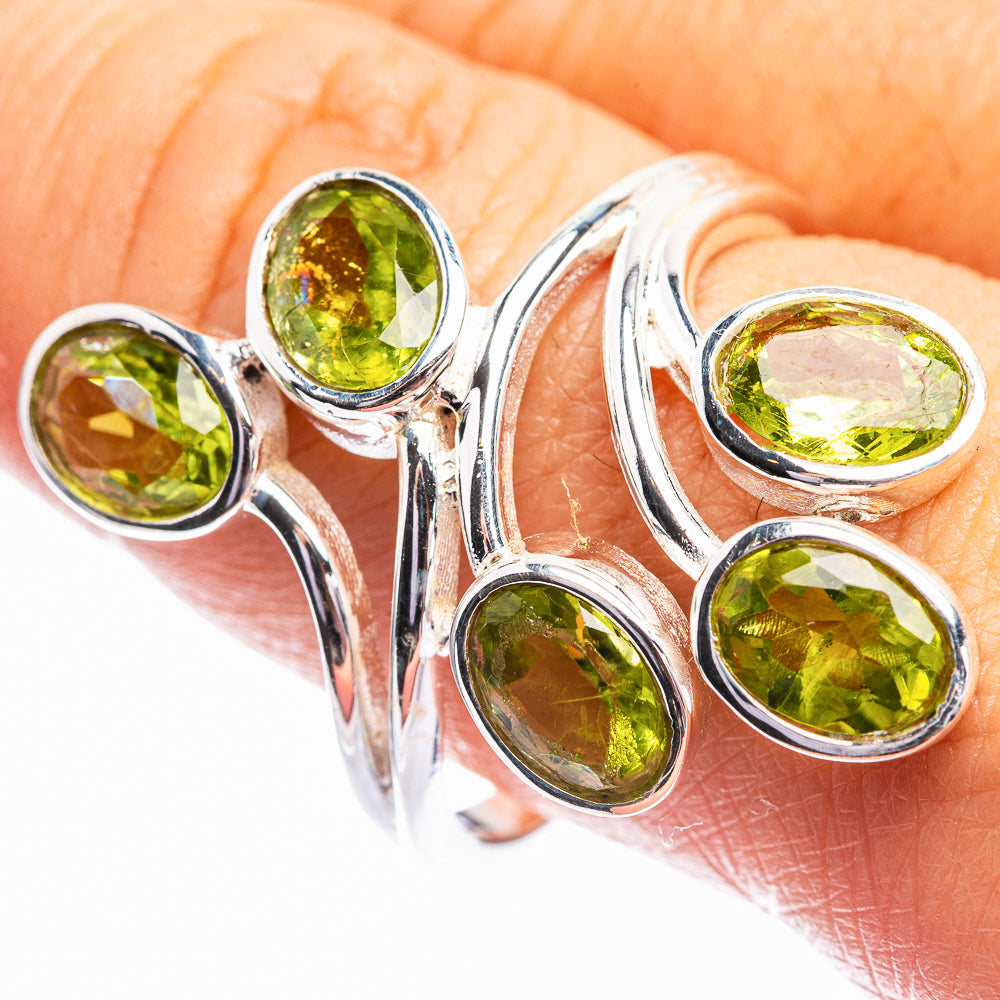 Peridot Ring Size 9.75 (925 Sterling Silver) R141925