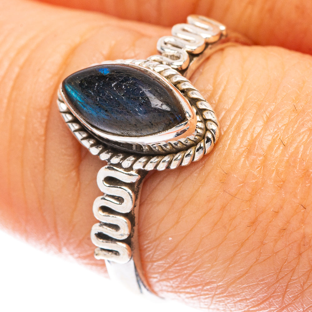 Labradorite Ring Size 7.75 (925 Sterling Silver) R5672