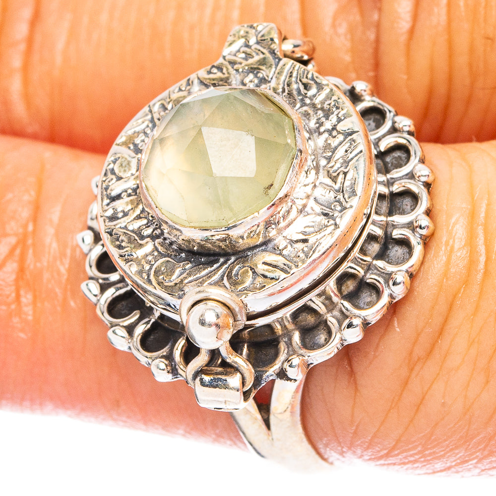 Prehnite Posion 925 Sterling Silver Ring Size 6.75 (925 Sterling Silver) R6216