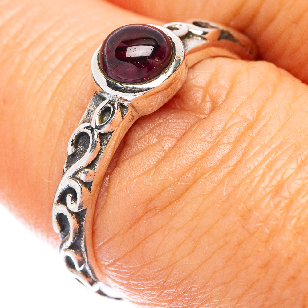 Garnet Ring Size 7.25 (925 Sterling Silver) R5532