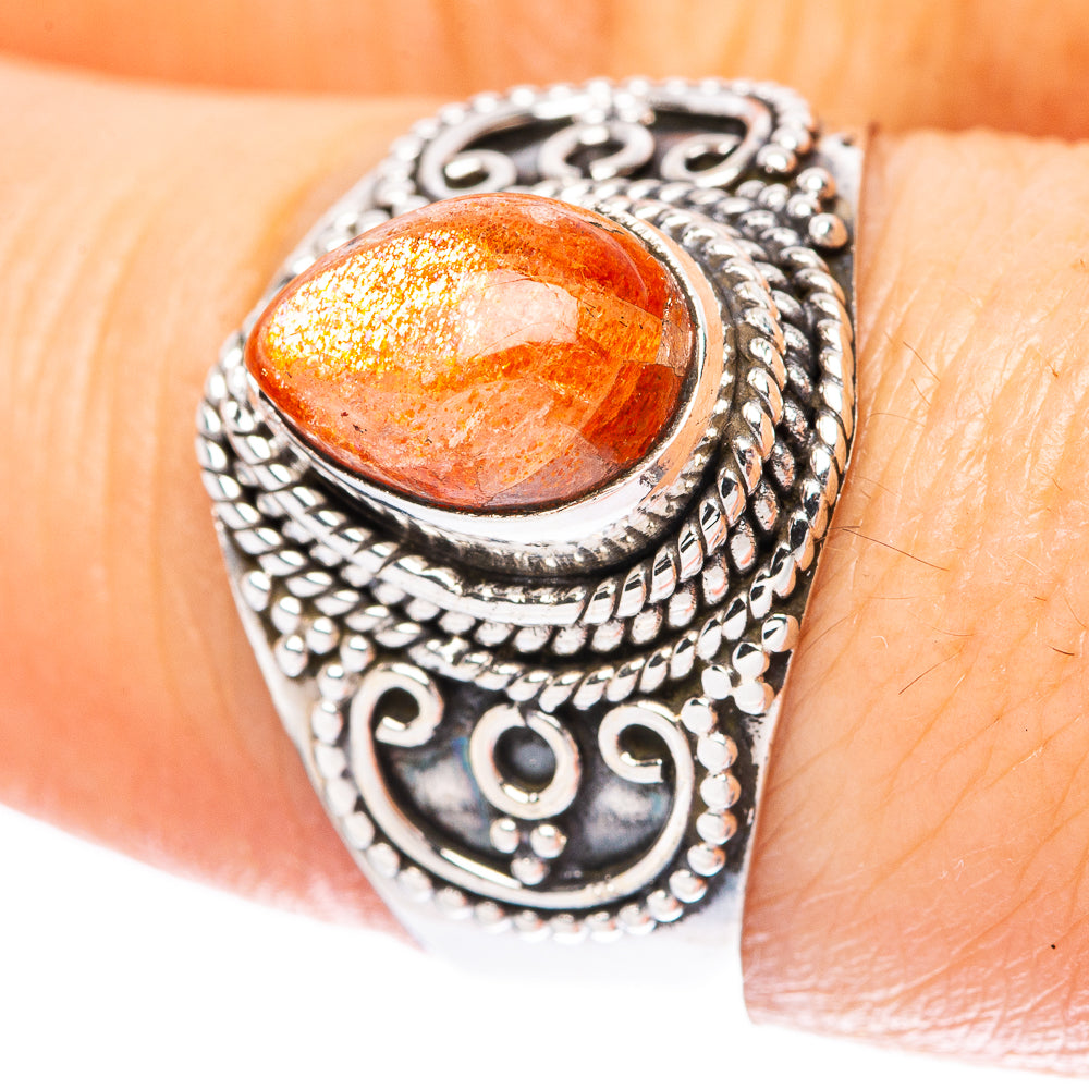 Sunstone 925 Sterling Silver Ring Size 8.5 (925 Sterling Silver) R3912