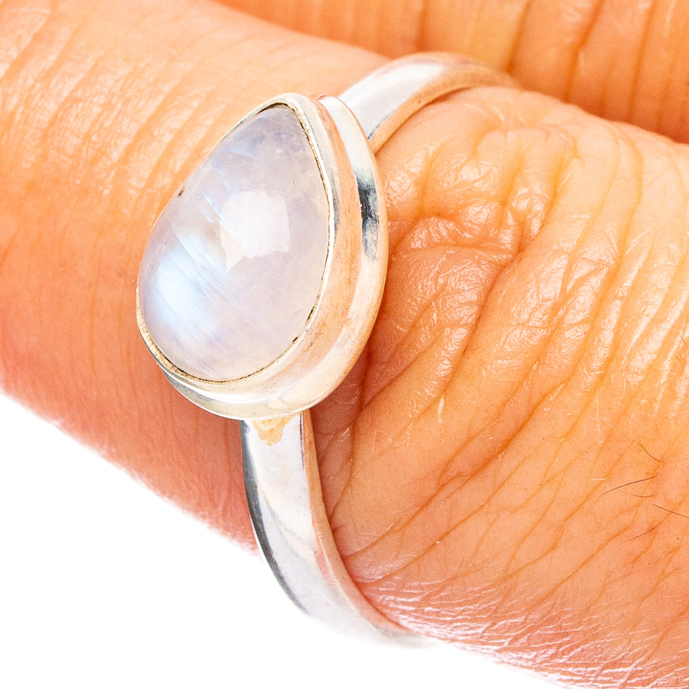 Rainbow Moonstone 925 Sterling Silver Ring Size 8.75 (925 Sterling Silver) R6232