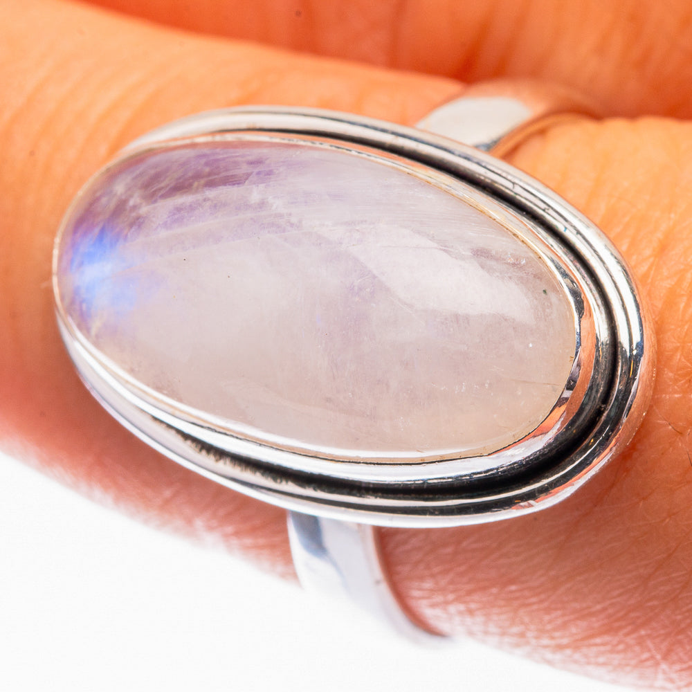 Rainbow Moonstone Ring Size 8.25 (925 Sterling Silver) R142162