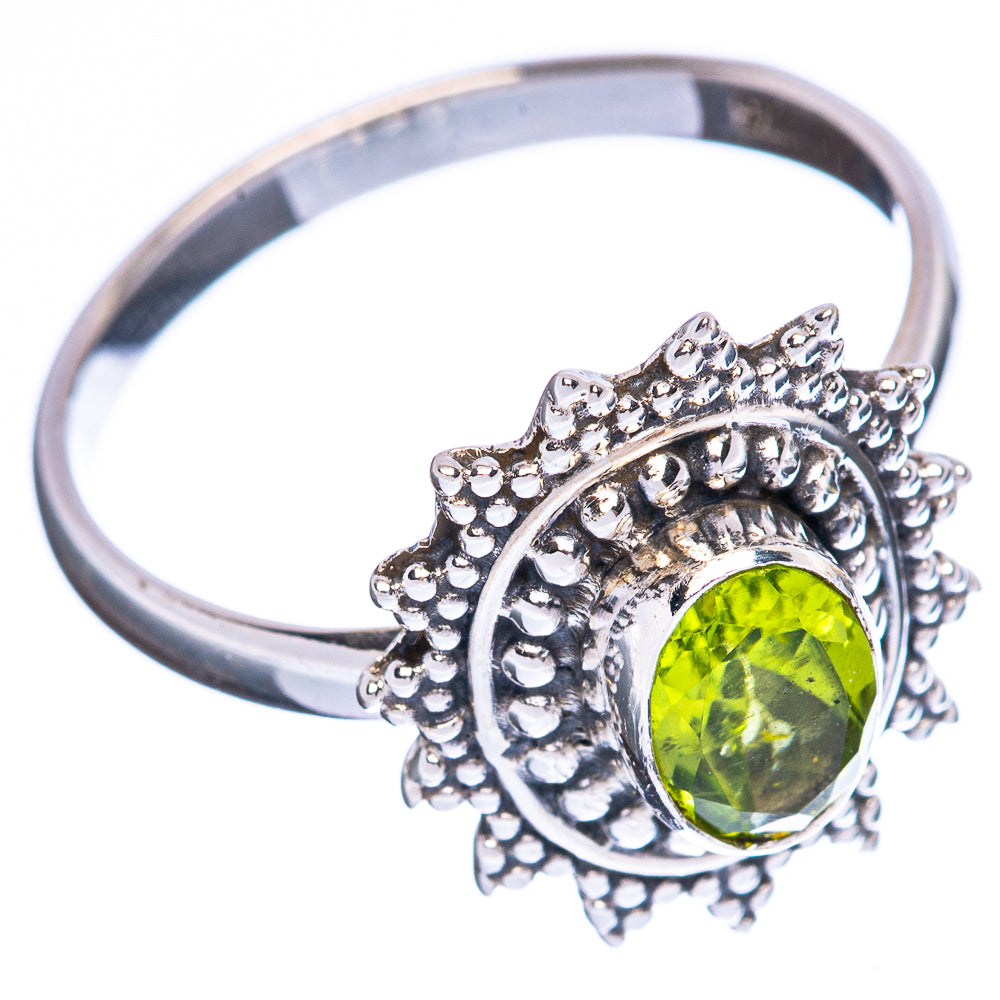 Value Peridot Ring Size 8.5 (925 Sterling Silver) R3151
