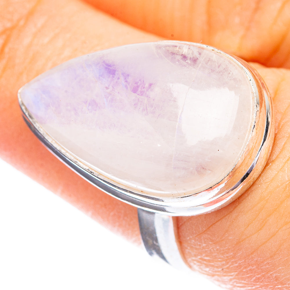 Rainbow Moonstone Ring Size 7.5 (925 Sterling Silver) R142635