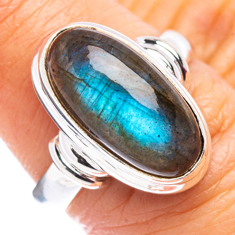 Labradorite Ring Size 7 (.925 Sterling Silver)