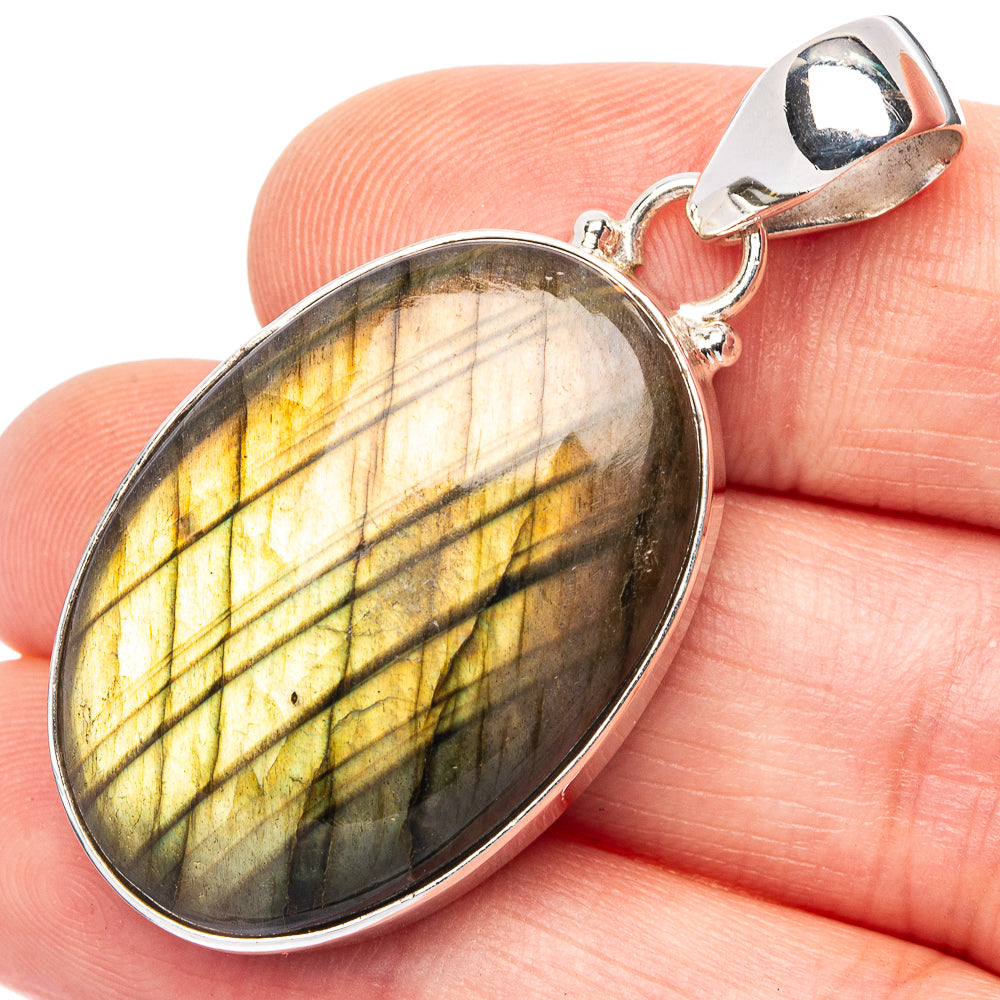 Labradorite Pendant 1 3/4" (925 Sterling Silver) P43172