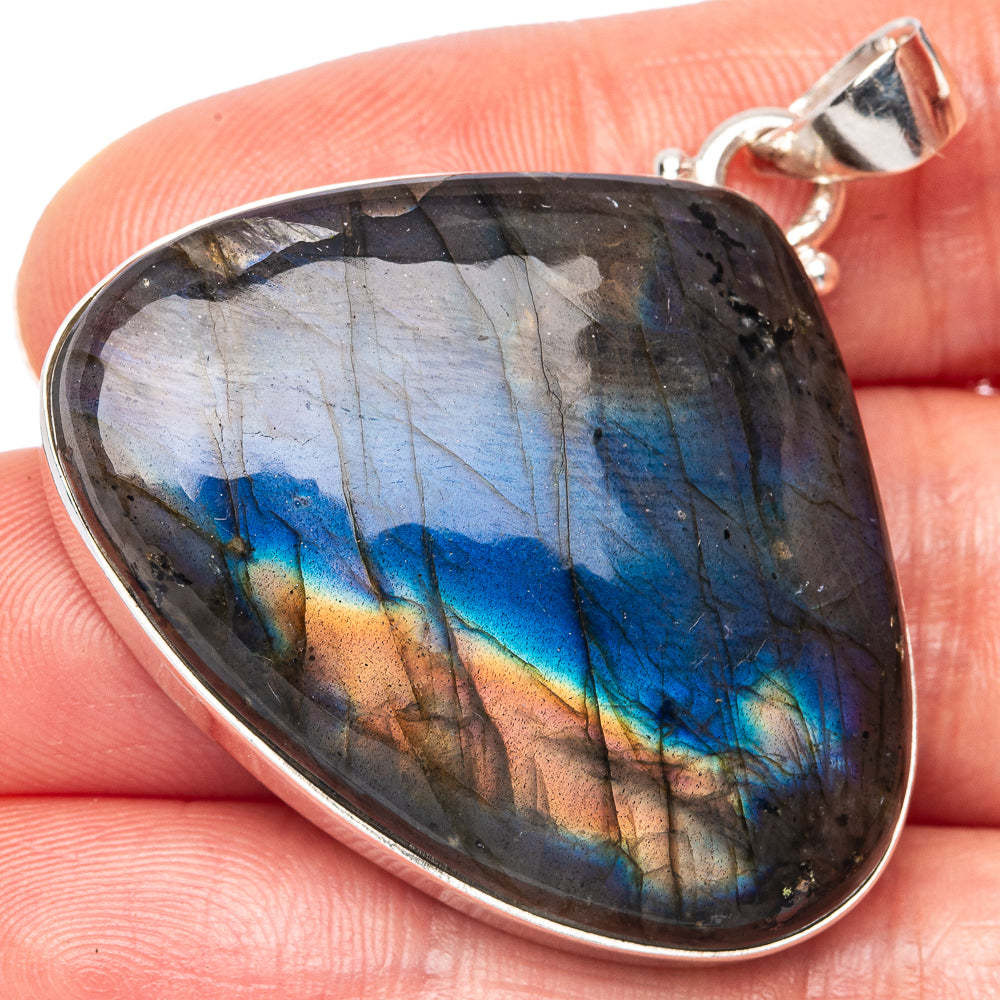 Labradorite Pendant 1 5/8" (925 Sterling Silver) P43038