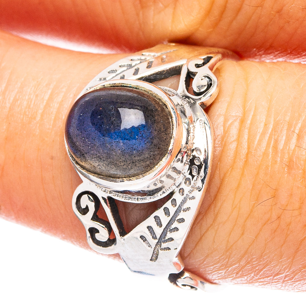 Labradorite 925 Sterling Silver Ring Size 8.5 (925 Sterling Silver) R6348