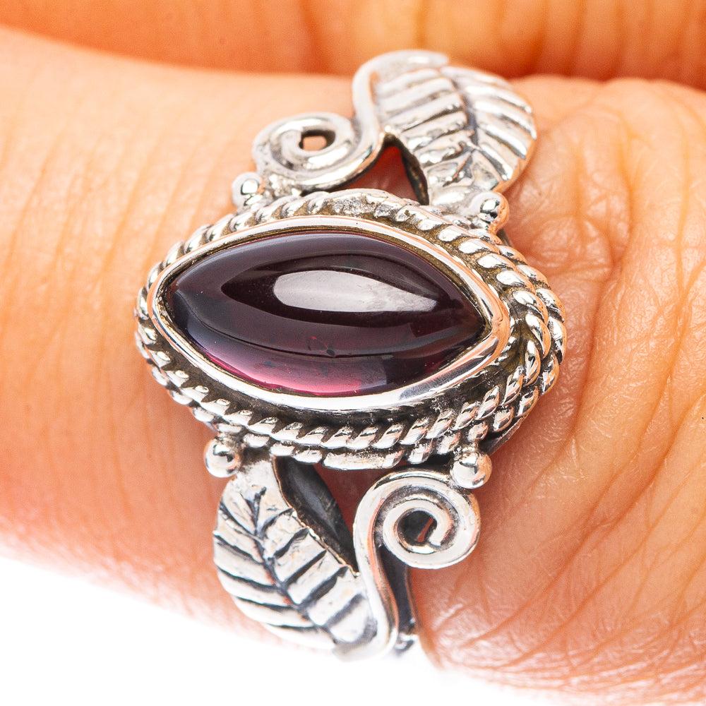 Garnet Leaf 925 Sterling Silver Ring Size 7 (925 Sterling Silver) R5353