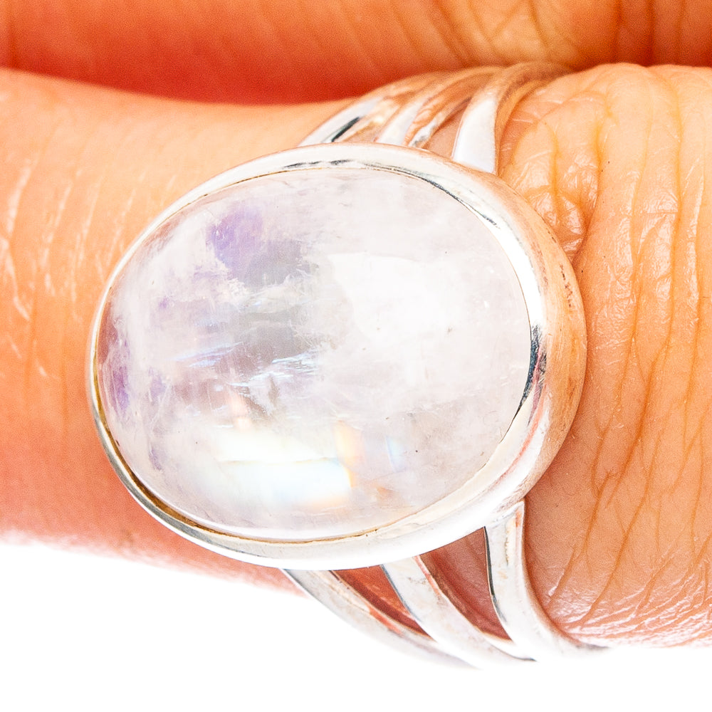 Rainbow Moonstone 925 Sterling Silver Ring Size 7.5 (925 Sterling Silver) R6321
