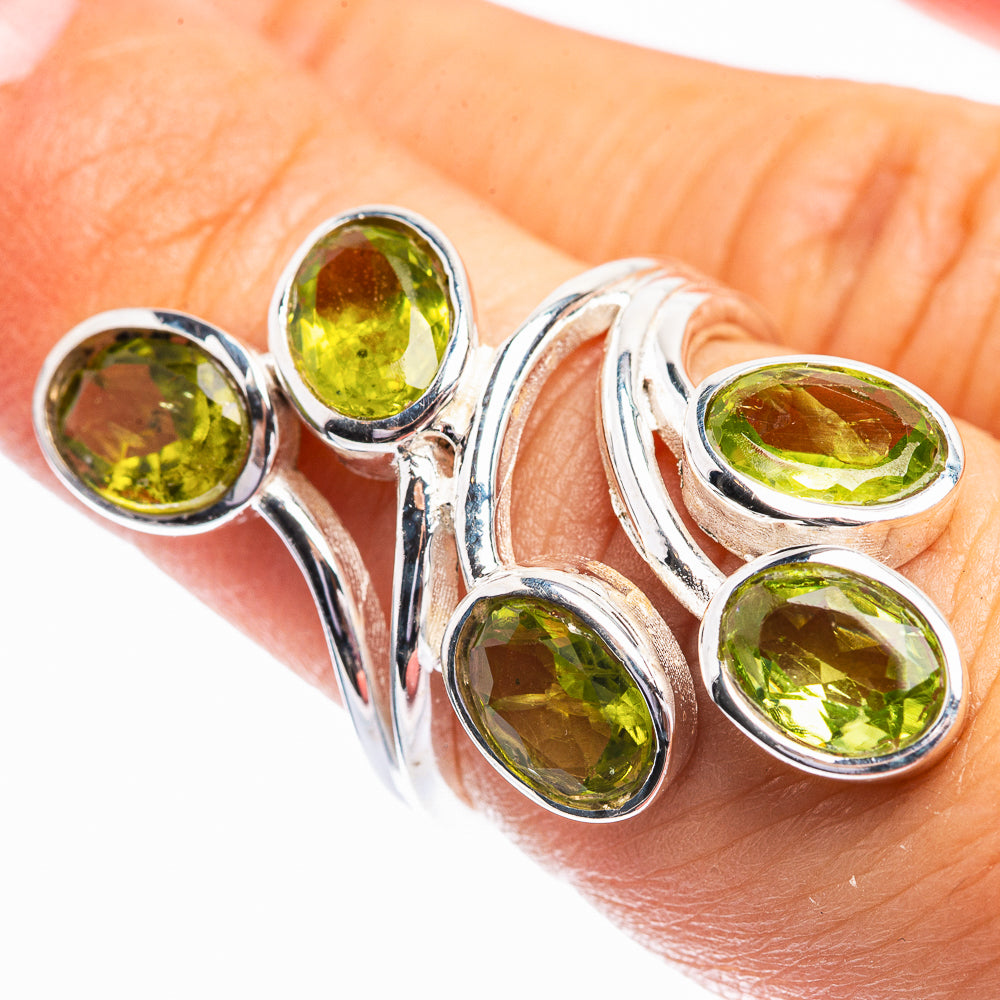 Peridot Ring Size 5.25 (925 Sterling Silver) R142031