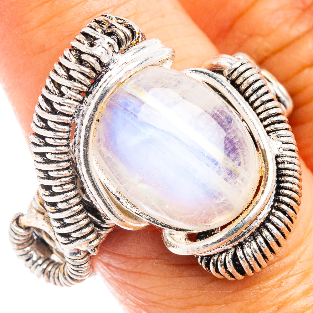 (Classic Series) Rainbow Moonstone Ring Size 7.75 (.925 Sterling Silver)