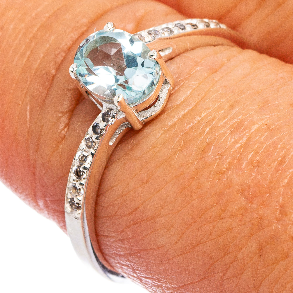 Value Faceted Blue Topaz, Cubic Zirconia Ring Size 8 (.925 Sterling Silver)