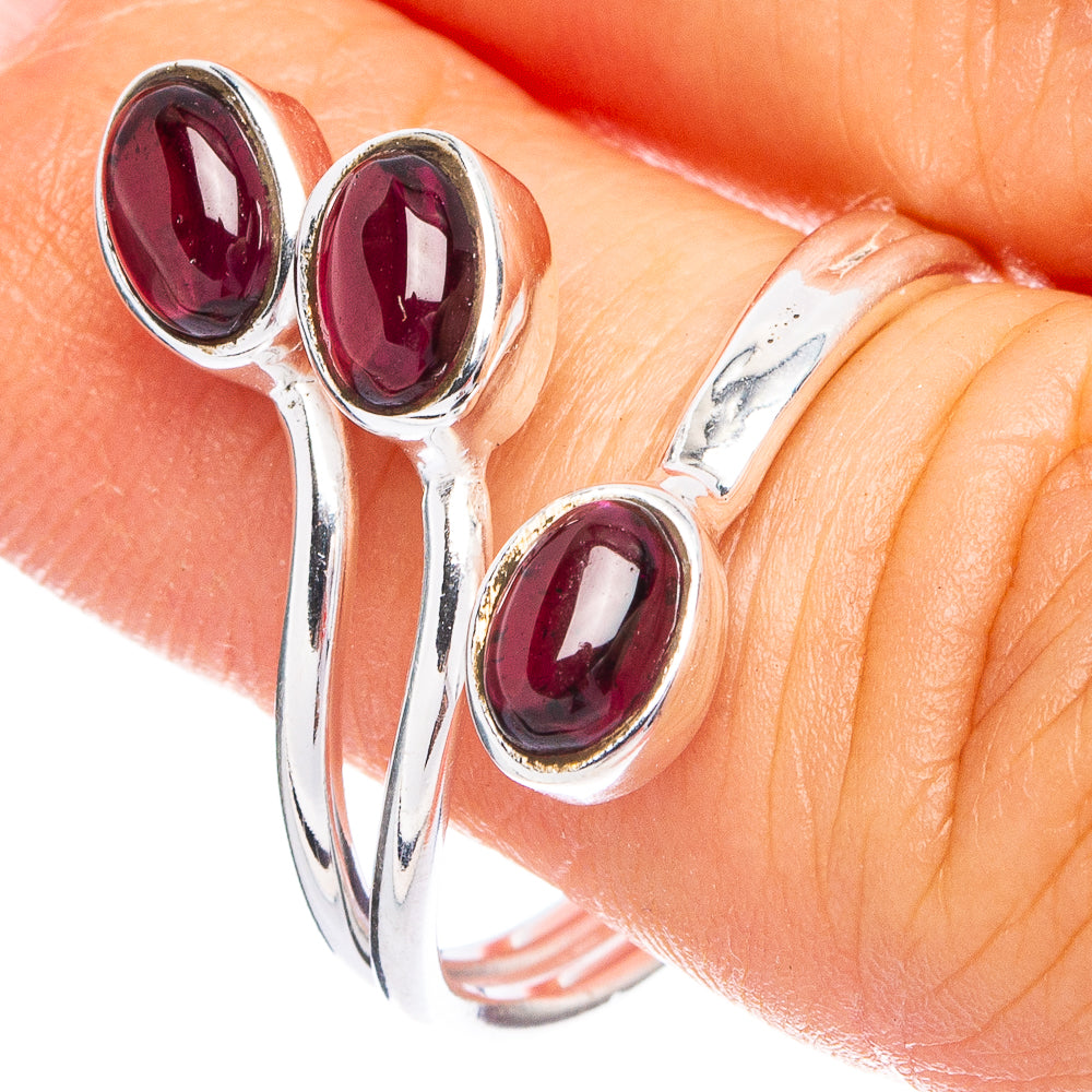 Dainty Garnet Ring Size 7.25 (925 Sterling Silver) R8689