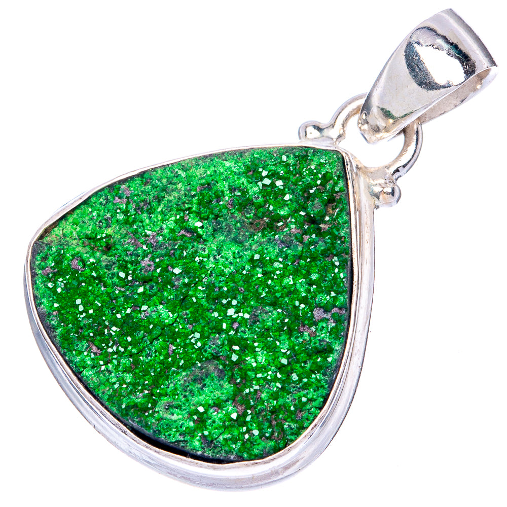 Rough Uarovite Garnet 925 Sterling Silver Pendant 1 1/4" (925 Sterling Silver) P41889