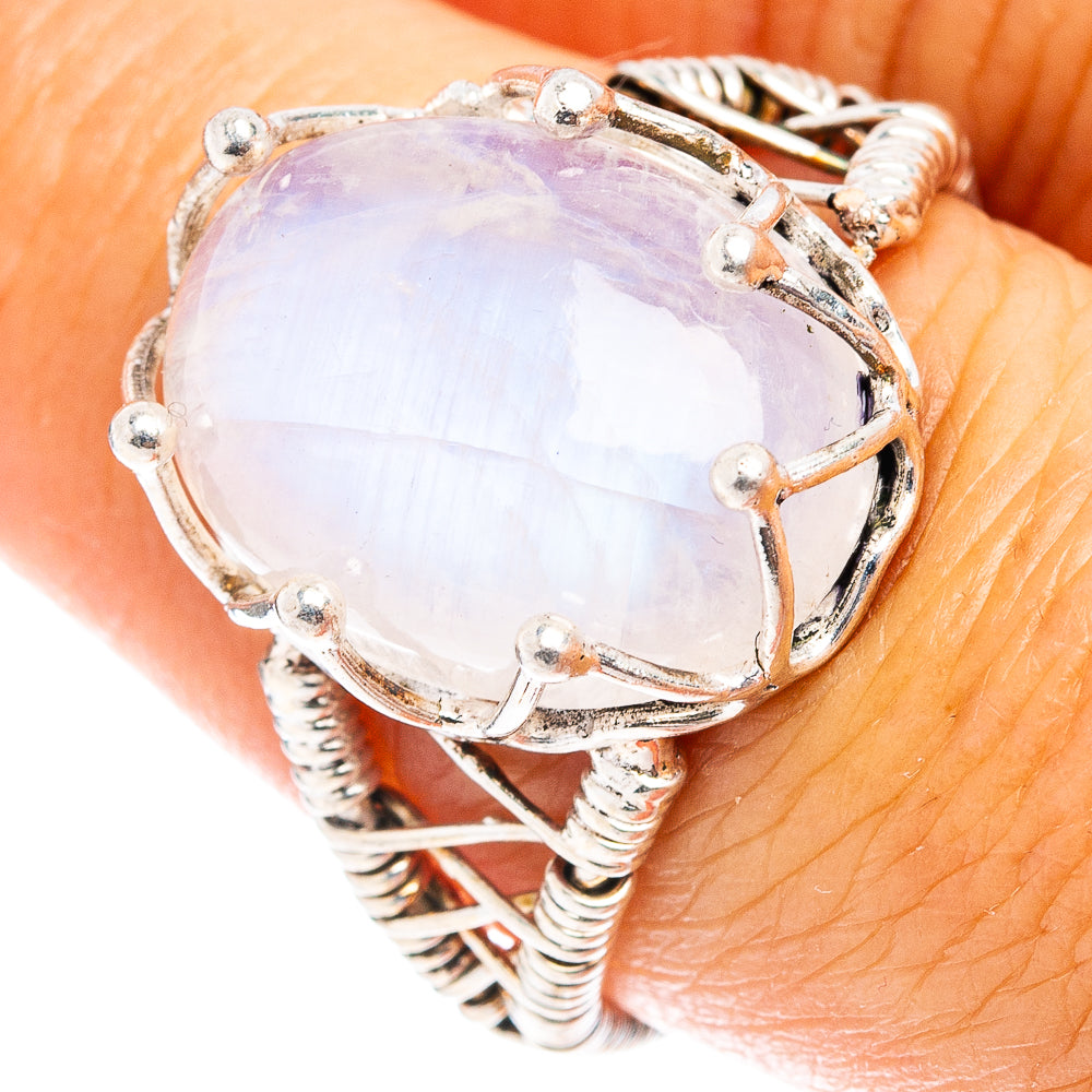 (Classic Series) Rainbow Moonstone Ring Size 7.5 (.925 Sterling Silver)