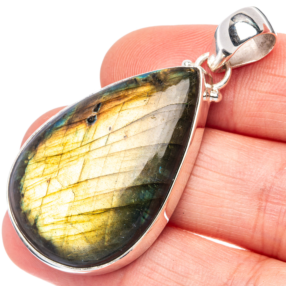 Labradorite Pendant 2" (925 Sterling Silver) P43154