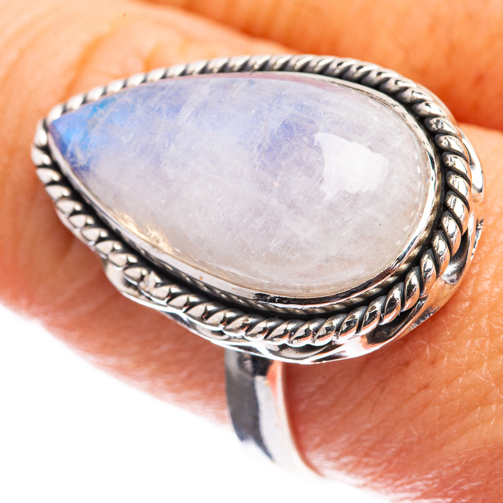 Rainbow Moonstone Ring Size 9 (925 Sterling Silver) R143081