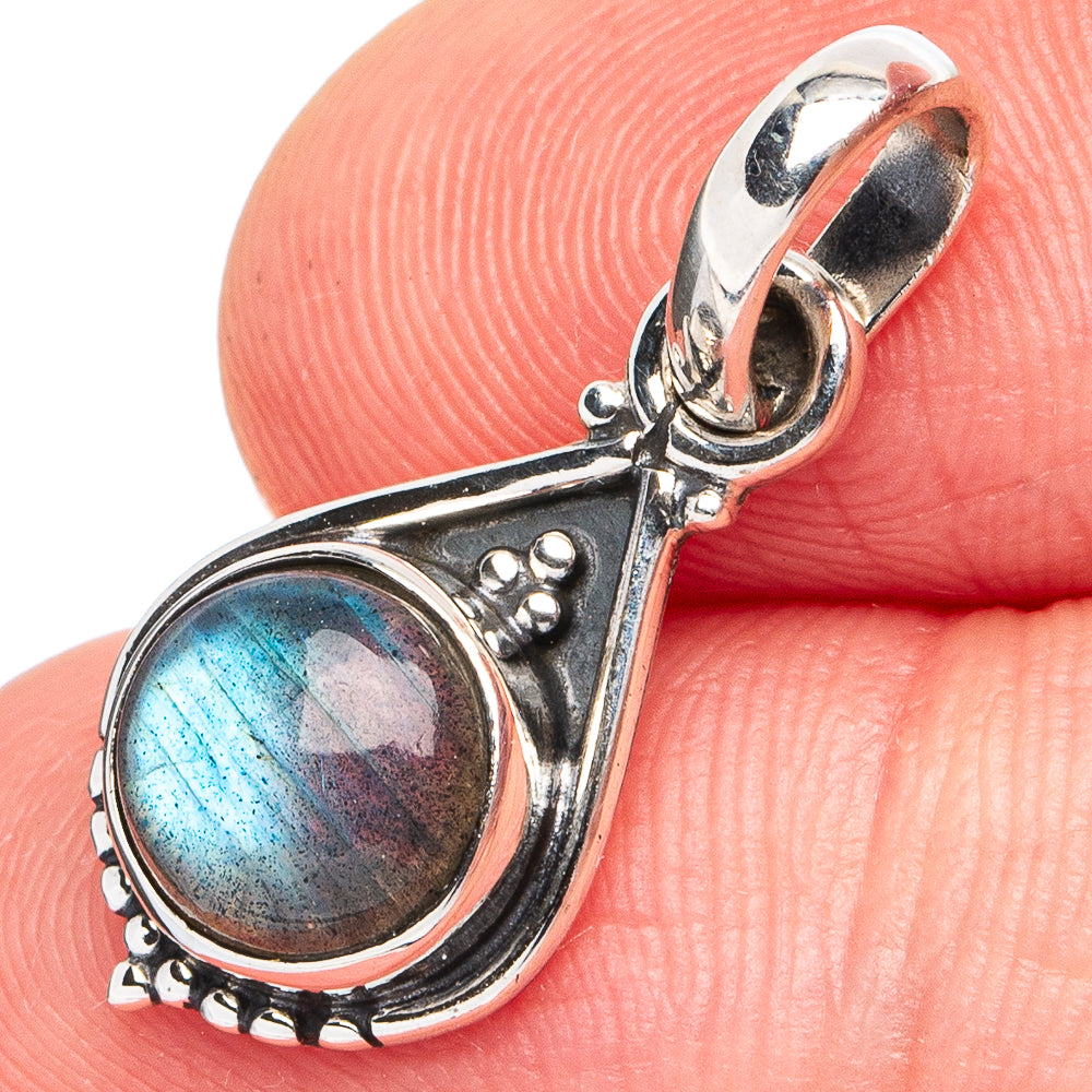 Labradorite Pendant 1" (925 Sterling Silver) P45538
