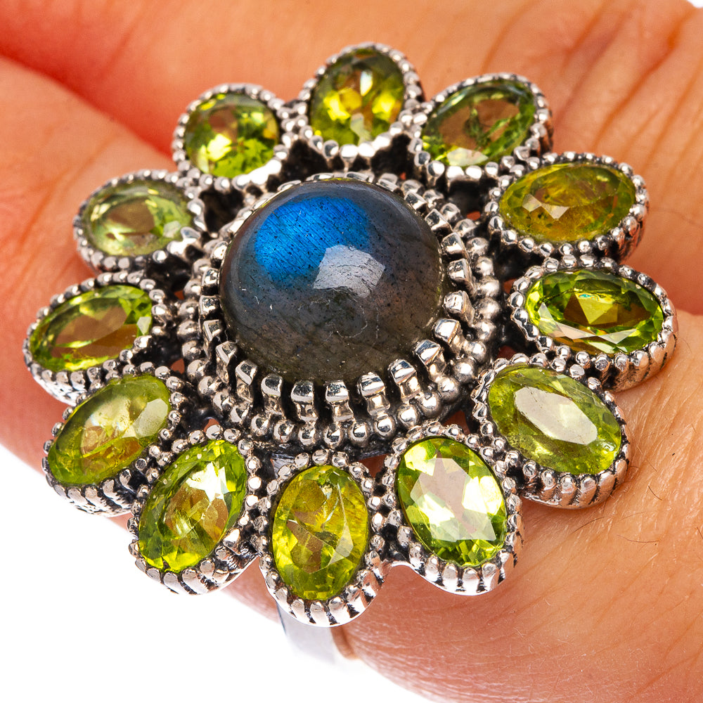 Large Labradorite, Peridot Ring Size 6.75 (925 Sterling Silver) R145308