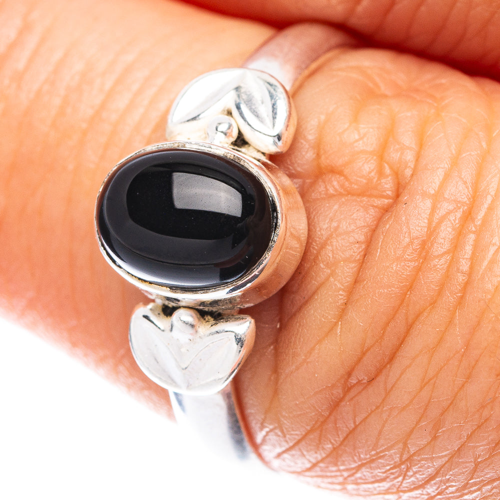 Black Onyx Ring Size 7.25 (925 Sterling Silver) R5578
