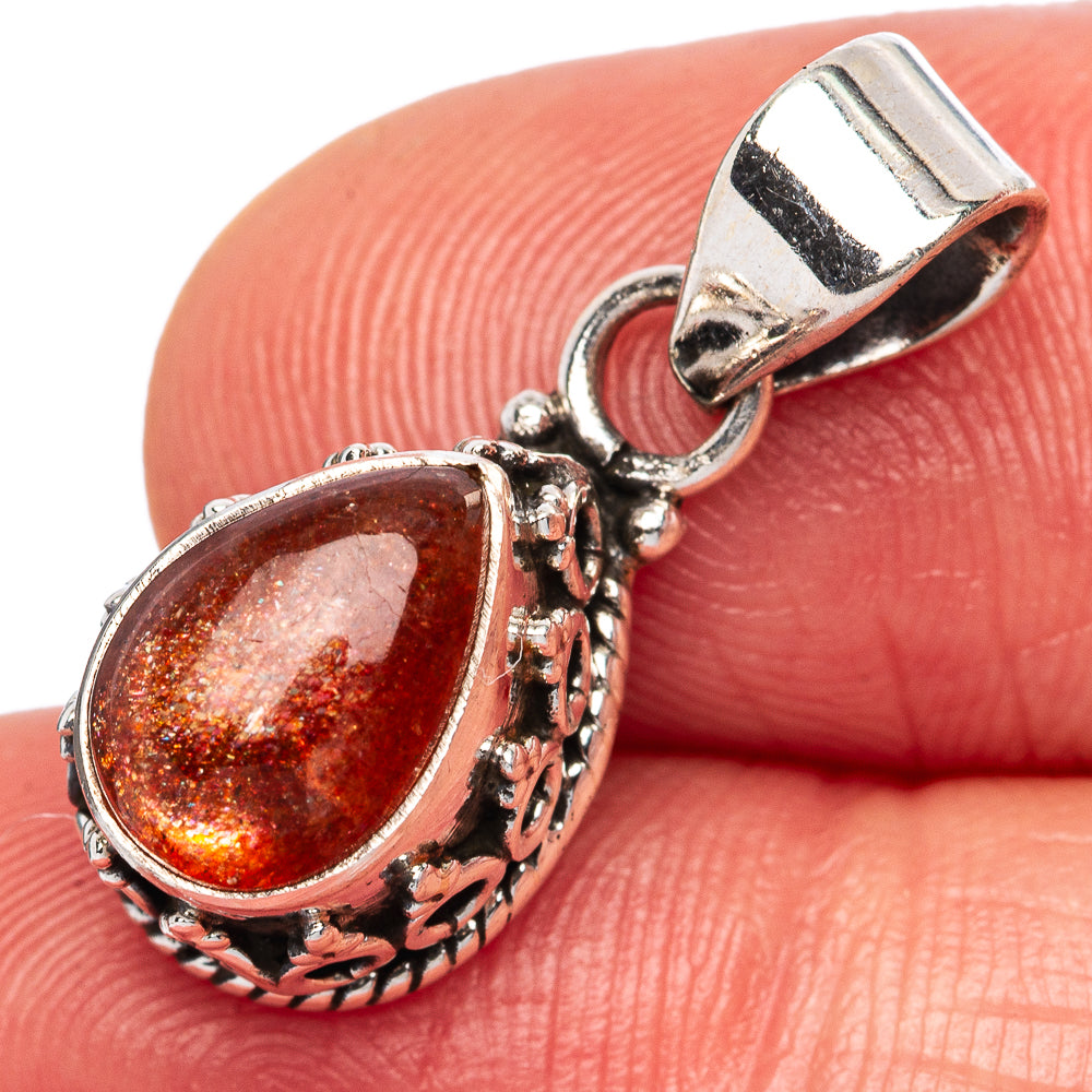 Sunstone Pendants 7/8" (925 Sterling Silver) P42323