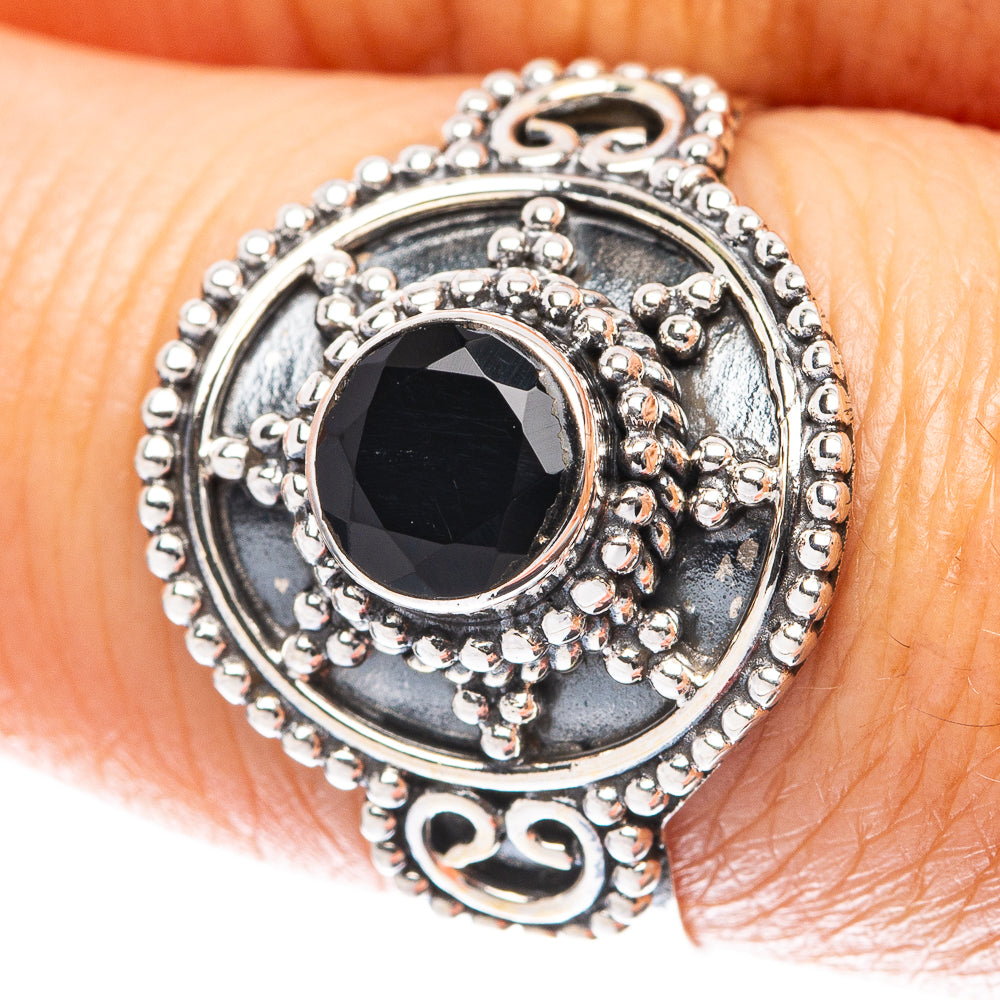 Black Onyx Ring Size 8 (925 Sterling Silver) R5556