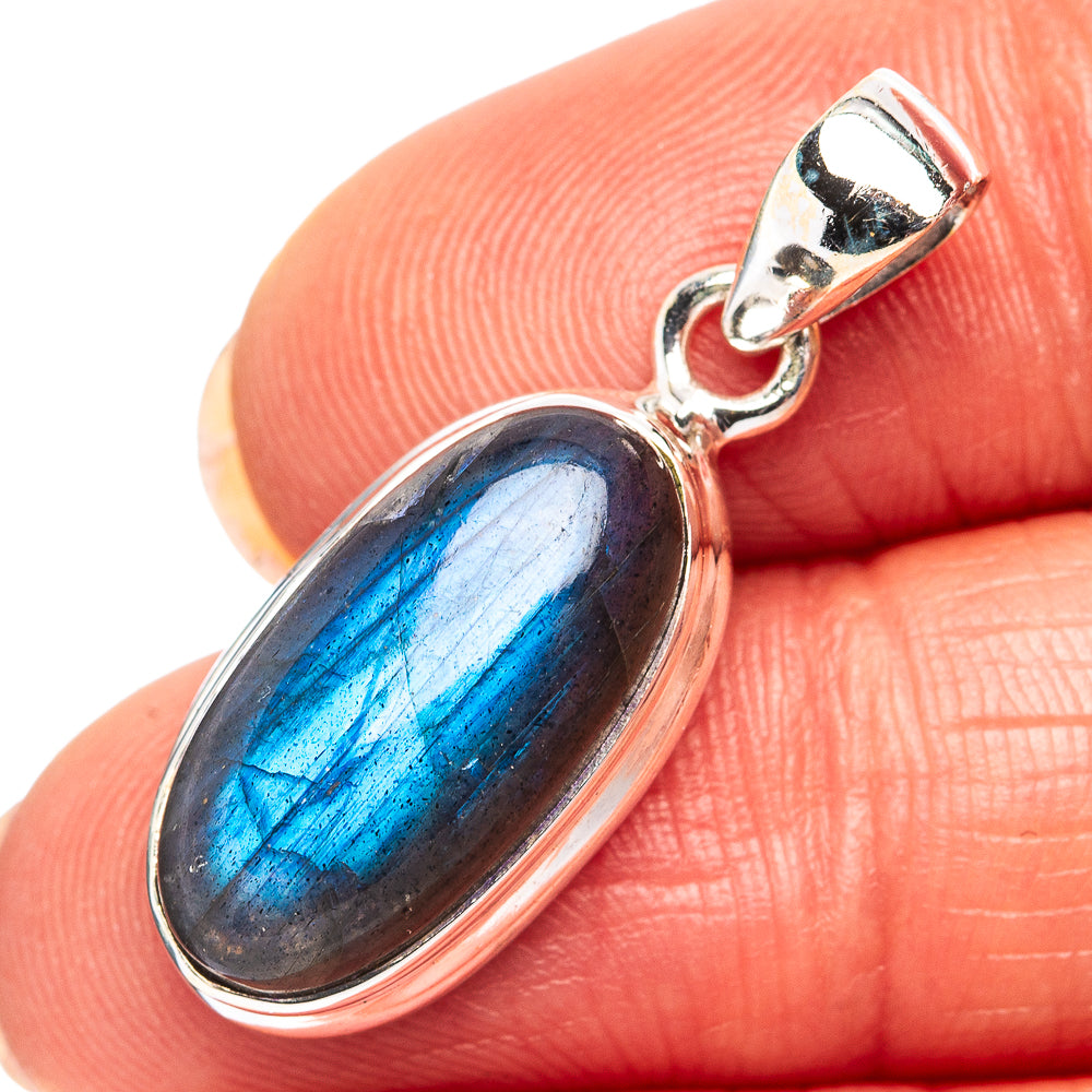 Labradorite Pendant 1 1/8" (.925 Sterling Silver)