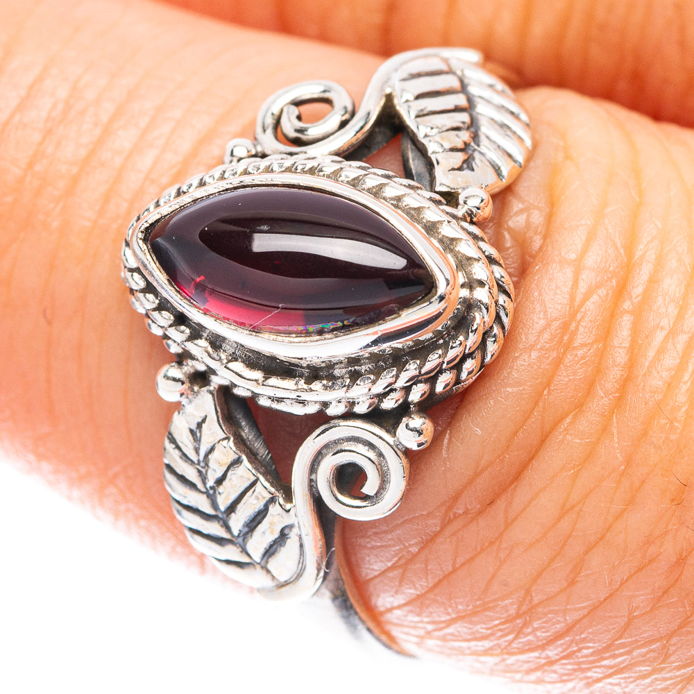 Garnet Ring Size 7.75 (925 Sterling Silver) R5550