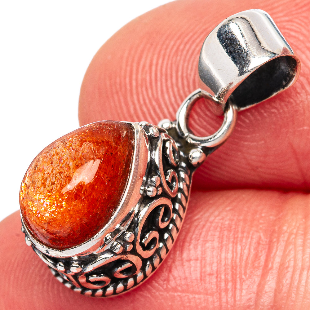 Sunstone Pendants 7/8" (925 Sterling Silver) P42316