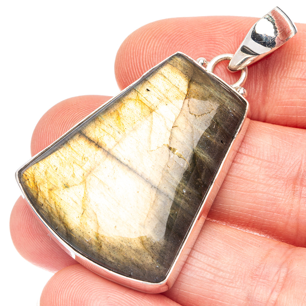 Labradorite Pendant 1 7/8" (925 Sterling Silver) P43164