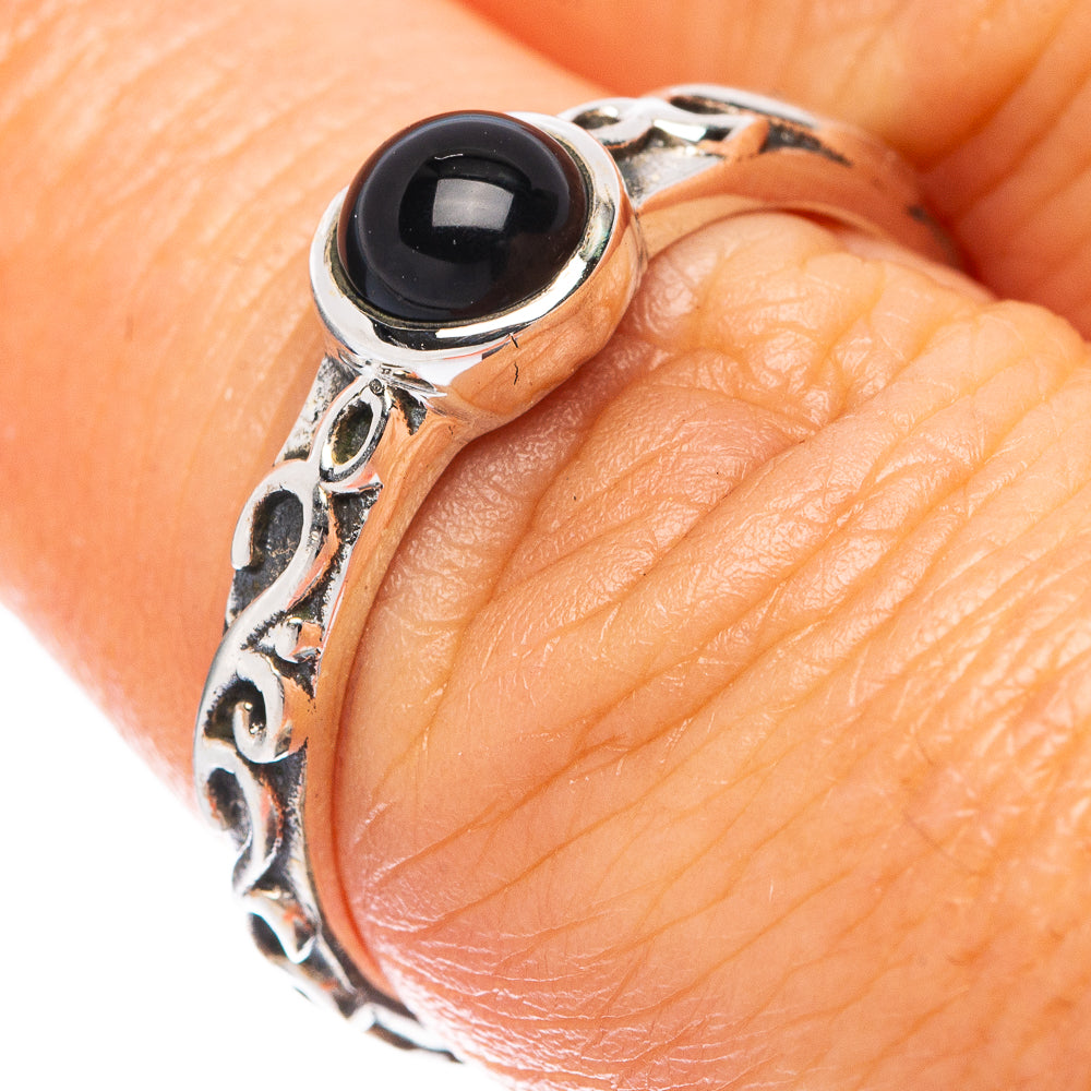 Black Onyx Ring Size 7.25 (925 Sterling Silver) R5535