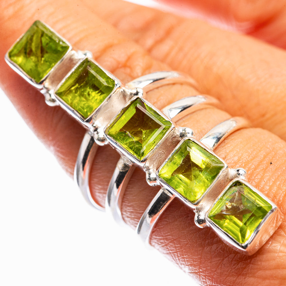 Large Peridot Ring Size 8.25 (925 Sterling Silver) R142337