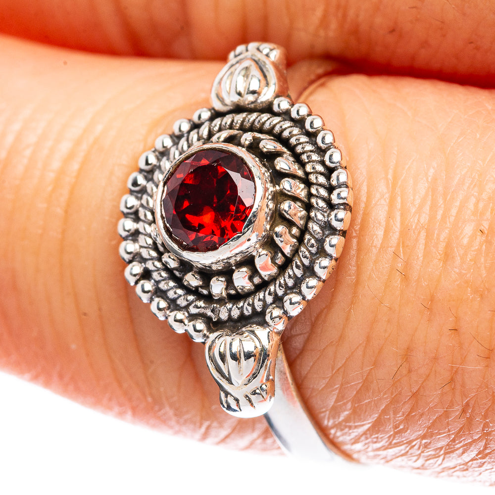 Value Garnet Ring Size 8 (925 Sterling Silver) R3171