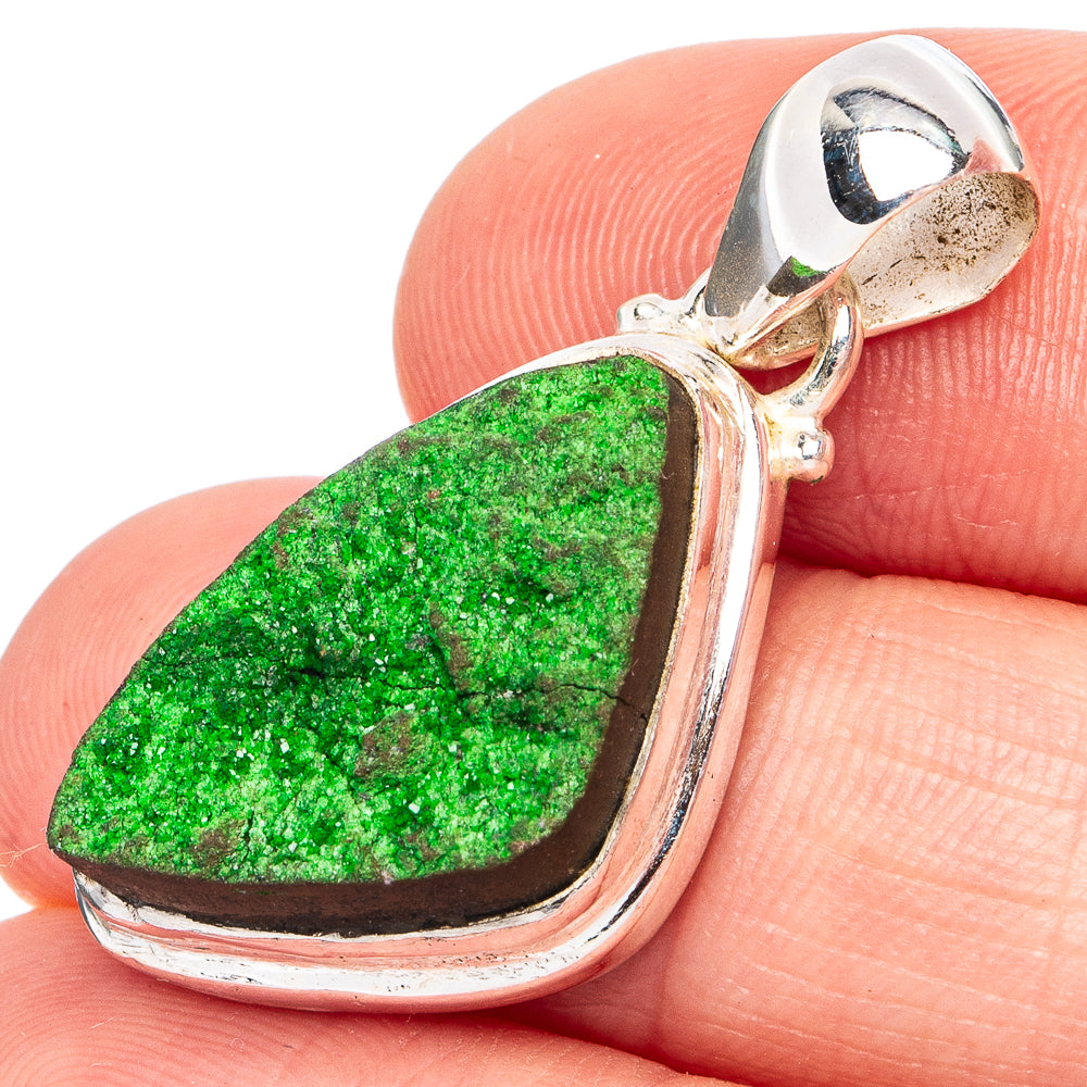 Rare Uvarovite Garnet Pendant 1 3/8" (925 Sterling Silver) P45109