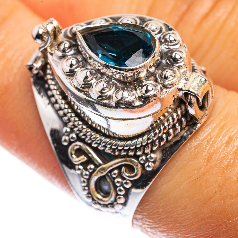 Poison London Blue Topaz Ring Size 7.5 (925 Sterling Silver) R142406