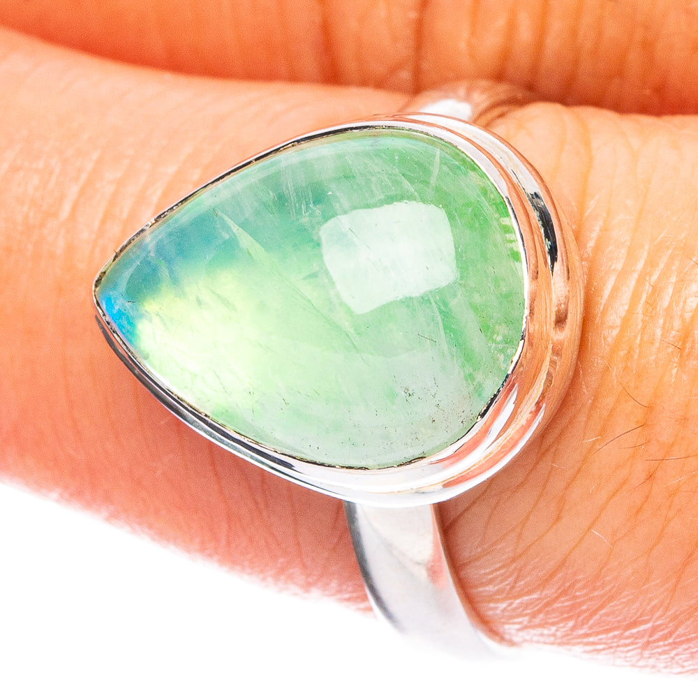 Green Moonstone 925 Sterling Silver Ring Size 8 (925 Sterling Silver) R6178