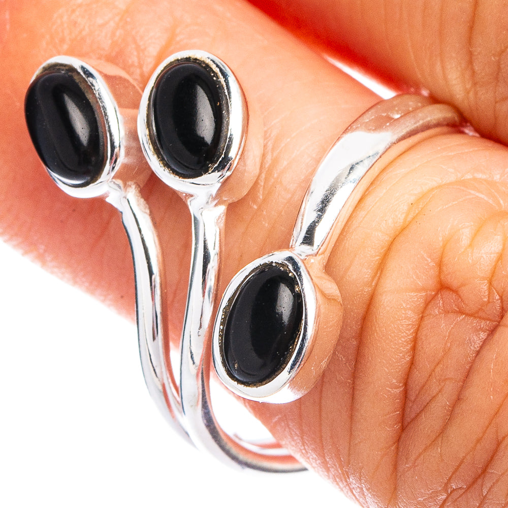 Dainty Black Onyx Ring Size 7 (925 Sterling Silver) R8665